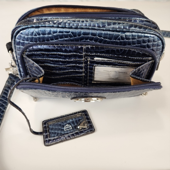 Kathy Van Zeeland Blue Crossbody bag - Picture 12 of 16